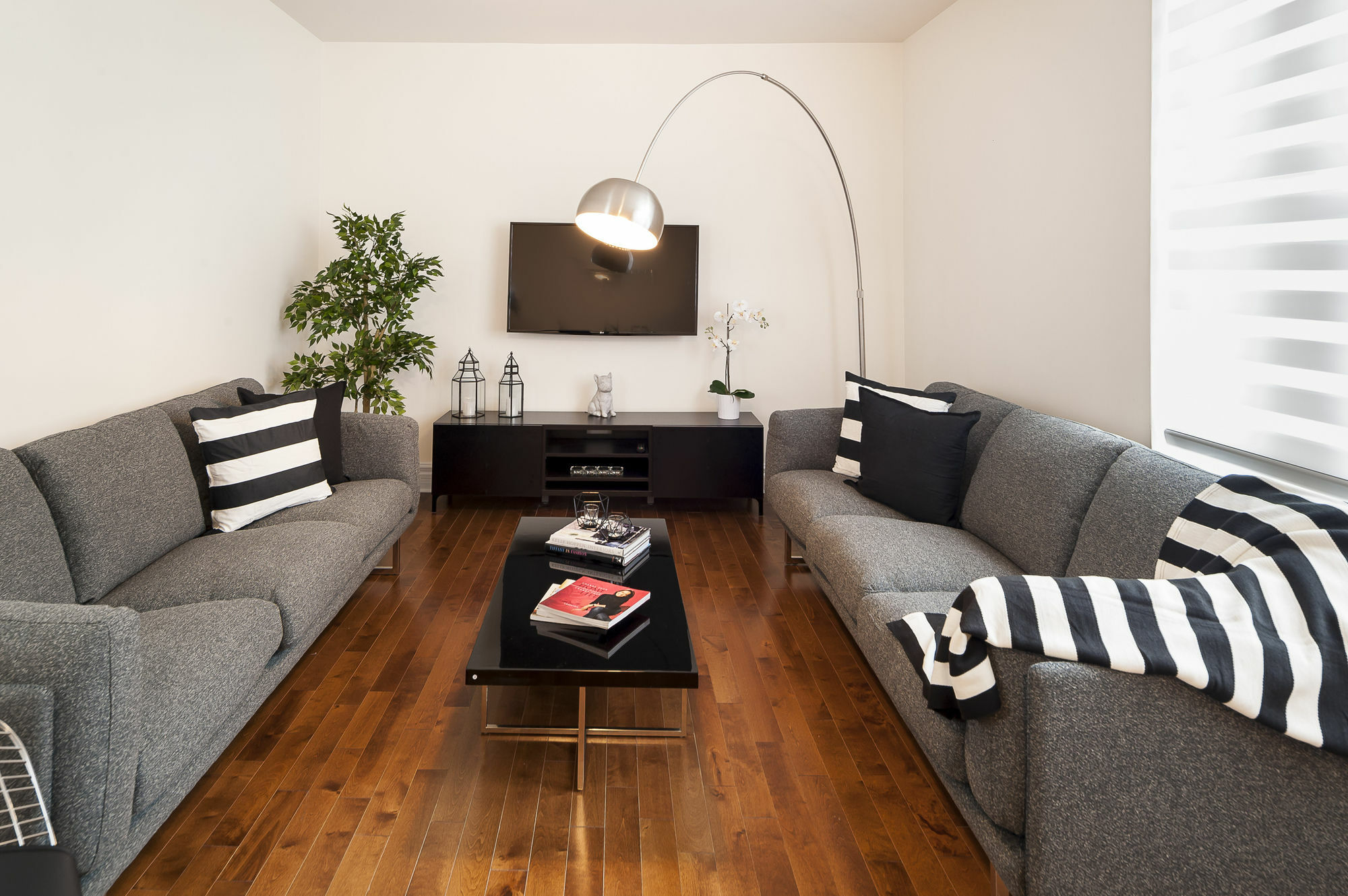 Stanley Court Apartments By Simplissimmo Монреал Екстериор снимка